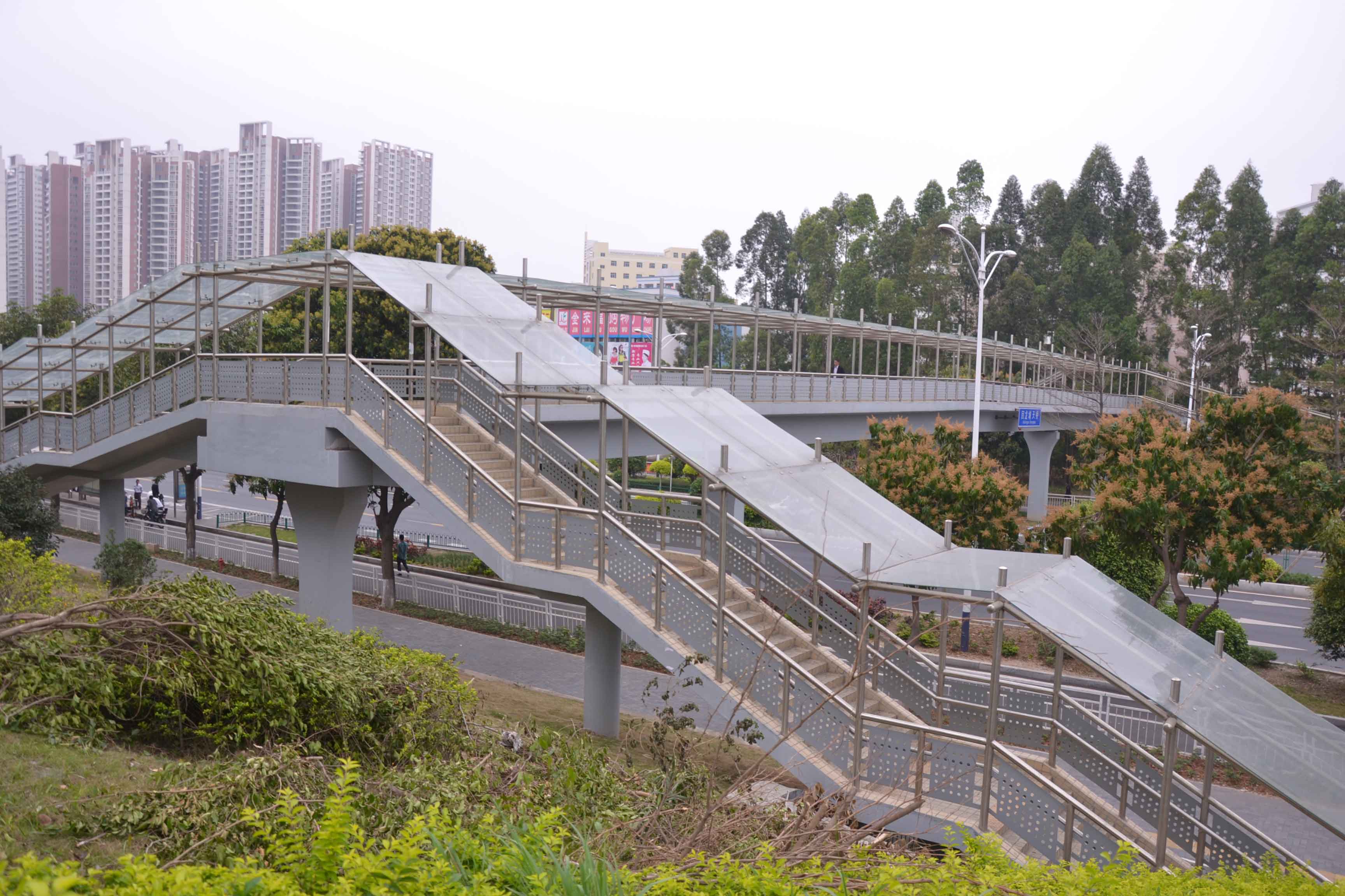 龙岗回龙埔人行天桥工程2.jpg